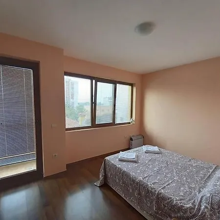 Apartment Апартамент Романтика